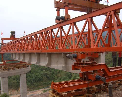 雙導梁架橋機在架設(shè)過程中的安全控制