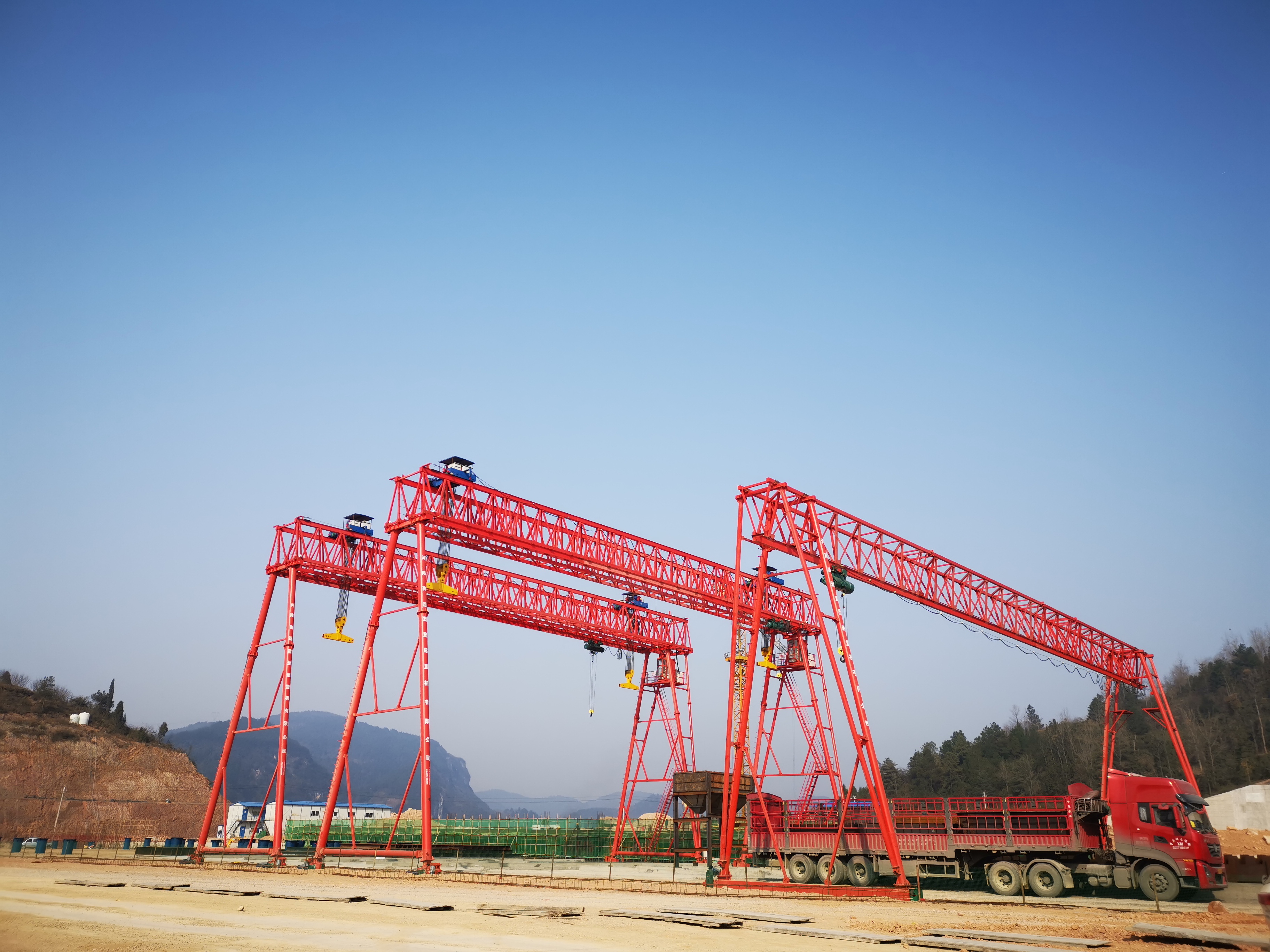 龍門吊鐵鞋都有哪幾種？龍門吊每種鐵鞋都怎么使用？