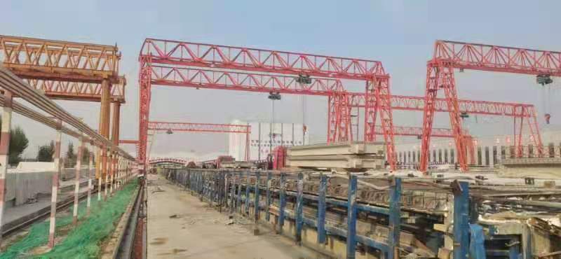 小型電動(dòng)葫蘆龍門(mén)吊防腐需要注意的事項(xiàng)