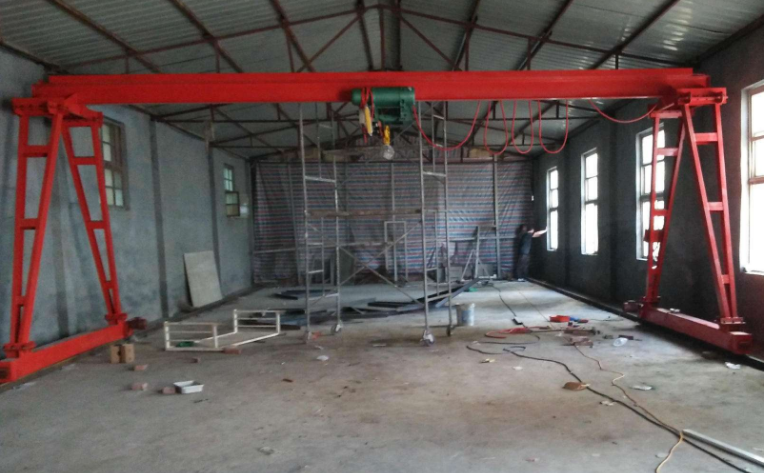 電動單梁葫蘆門式起重機(jī)的電動葫蘆在不使用的時候應(yīng)該保存好